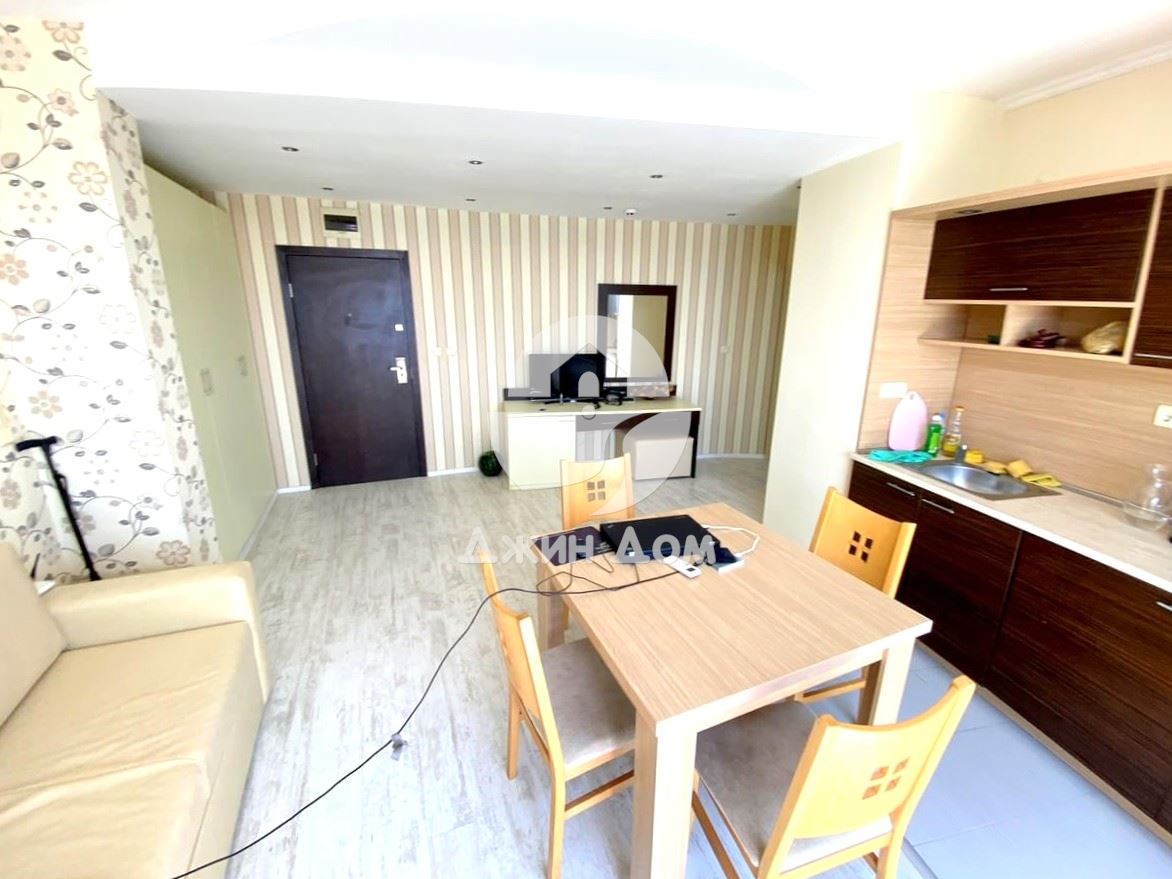 Двустаен апартамент с ПАНОРАМА МОРЕ в к-с Сий Уинд, гр. Свети Влас - 0