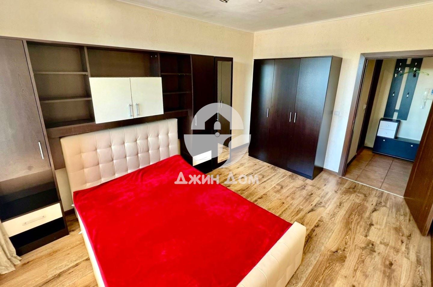 Просторен двустаен апартамент с ГЛЕДКА МОРЕ в к-с „Перла“, гр. Бургас - 0