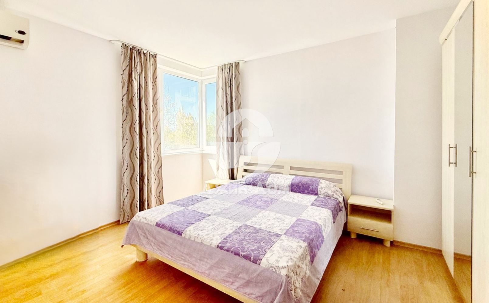 Тристаен апартамент в к-с „Холидей Форт Голф Клуб“, к.к. Слънчев бряг - 0