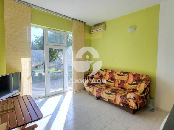 Двустаен апартамент в „Свети Никола“, гр. Свети Влас - 0