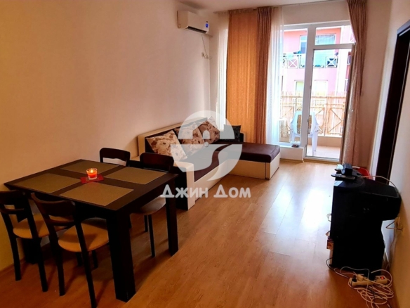 Двустаен апартамент в к-с „Съни Дей 6“, к.к. Слънчев бряг - 0