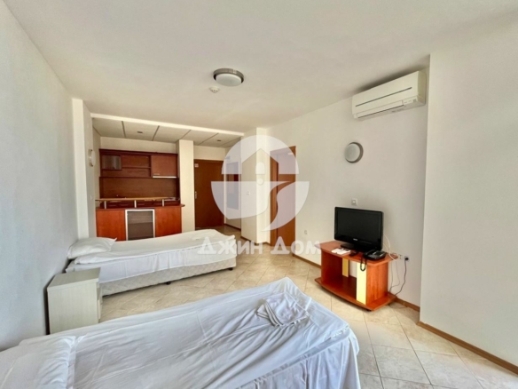 Просторен двустаен апартамент в к-с „Посейдон“, к.к Слънчев бряг - 0