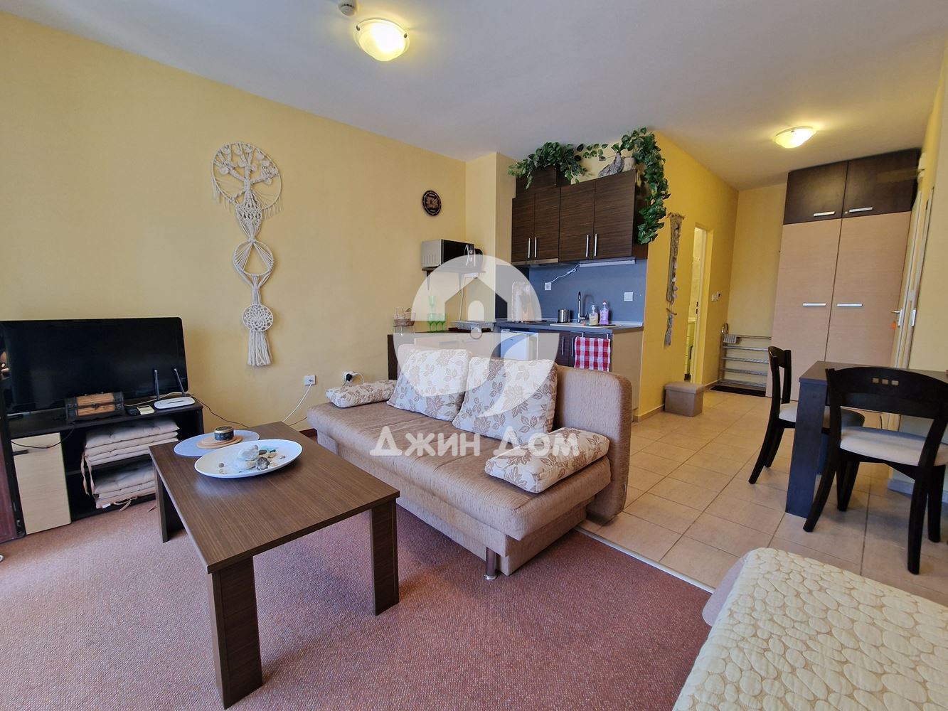 Двустаен апартамент на ПЪРВА ЛИНИЯ МОРЕ в к-с Марина Kейп, гр. Ахелой - 0