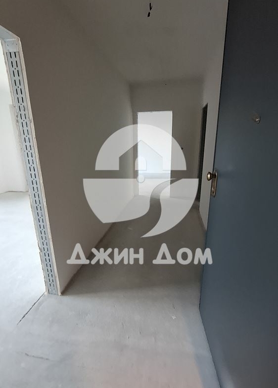Просторен двустаен апартамент на МЕТРИ ОТ МОРЕТО в гр. Несебър - 0