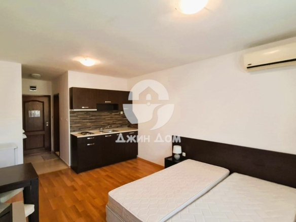 Просторни обзаведени едностайни апартаменти в к-с Хепи, Слънчев бряг - 0