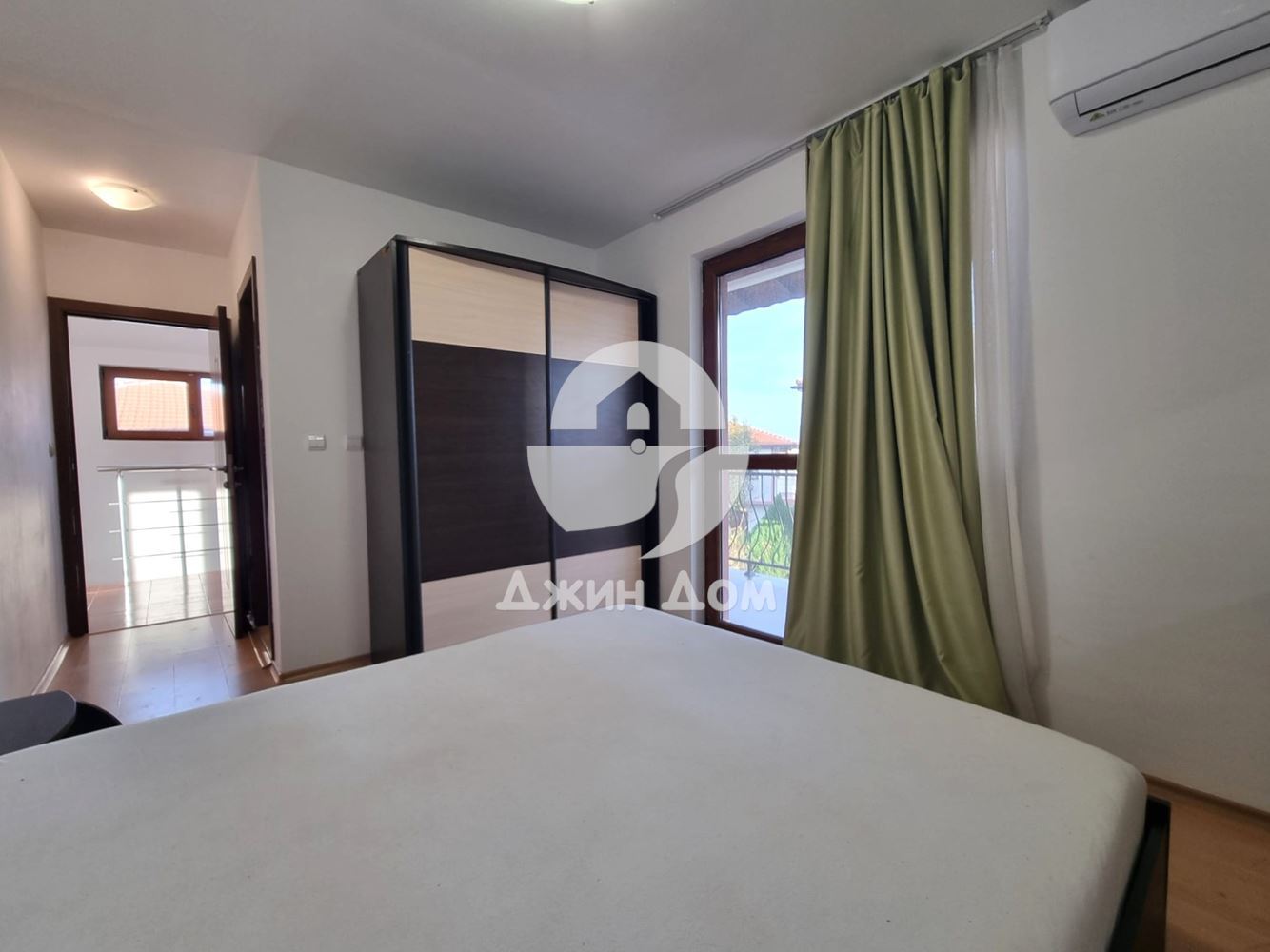 Двуетажна къща с двор в с. Александрово, общ. Поморие - 0