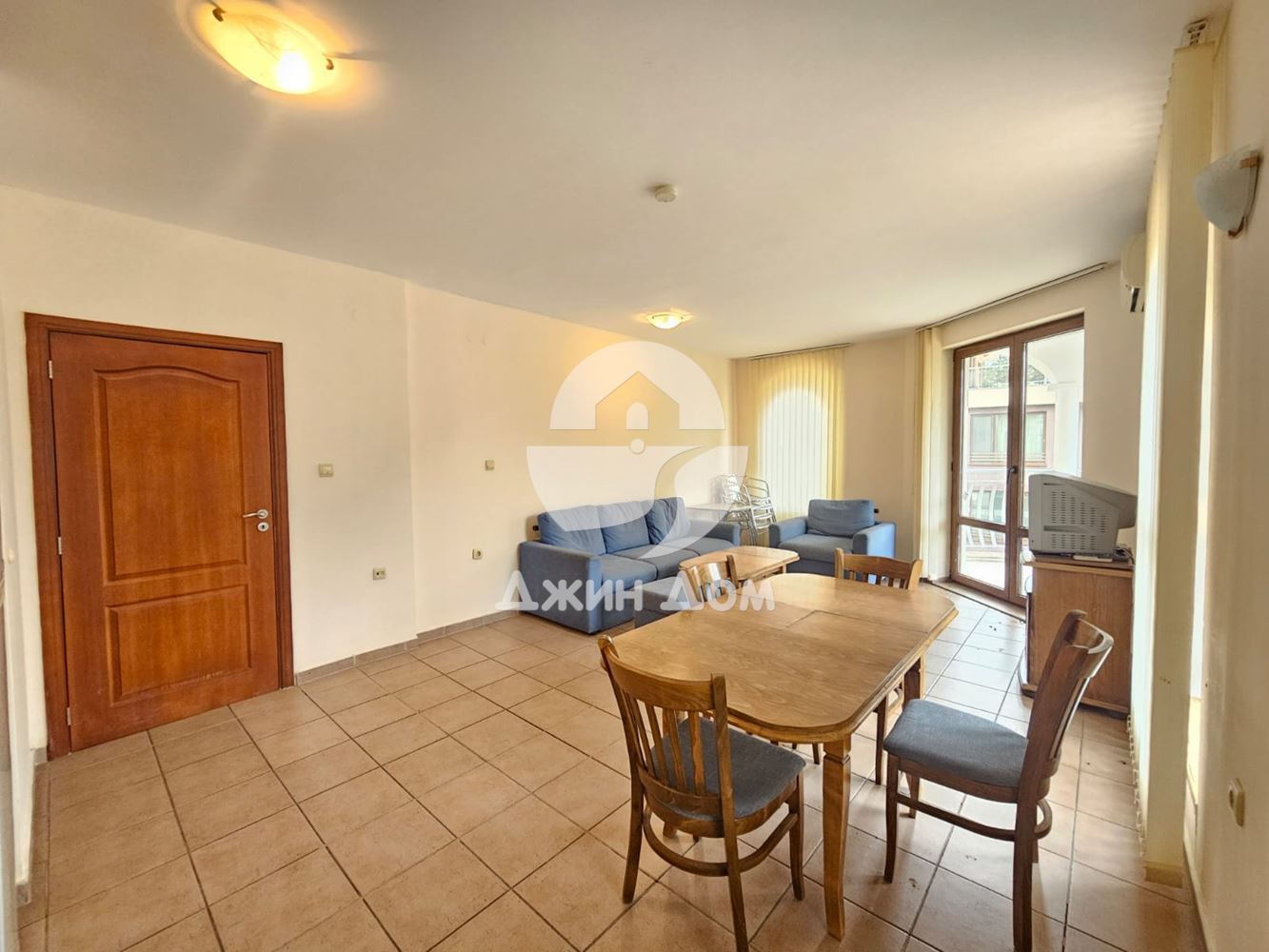 Просторен тристаен апартамент в к-с Съмър Дриймс, к.к. Слънчев бряг - 0