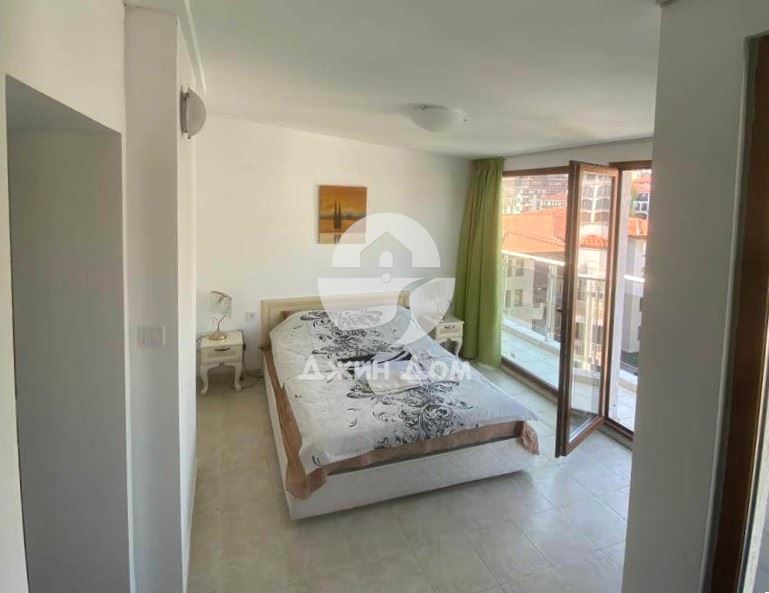 Тристаен апартамент с ПАНОРАМА МОРЕ в к-с Лазур 5, гр. Свети Влас - 0