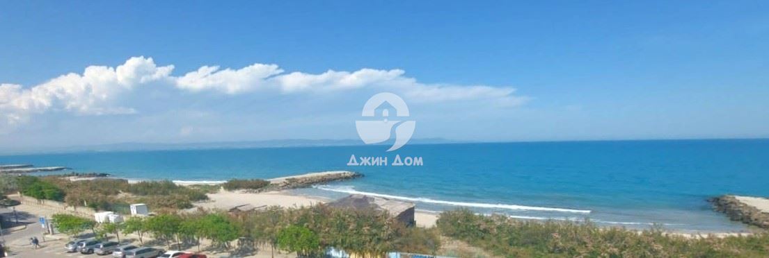 Тристаен апартамент с ГЛЕДКА МОРЕ в к-с „Голдън Сий Вю“, гр. Поморие - 0