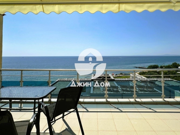 Двустаен пентхаус апартамент с ПАНОРАМА МОРЕ в к-с Оазис, с. Равда - 0