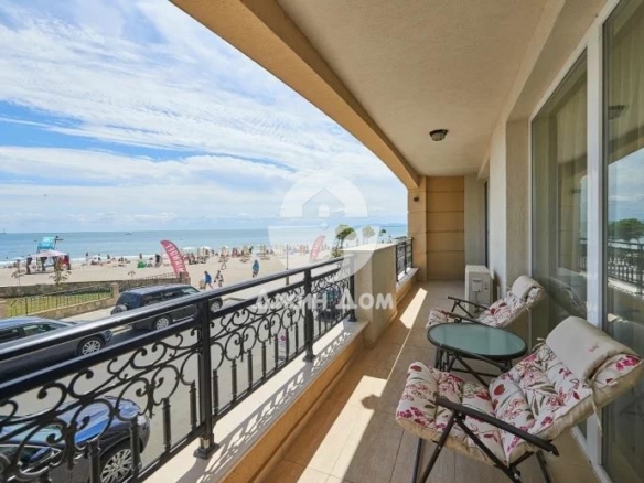 Луксозни тристайни апартаменти с ГЛЕДКА МОРЕ в к-с „Пенелопа Палас“ - 0