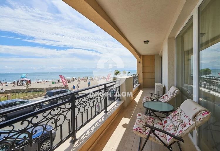 Луксозни тристайни апартаменти с ГЛЕДКА МОРЕ в к-с „Пенелопа Палас“ - 0