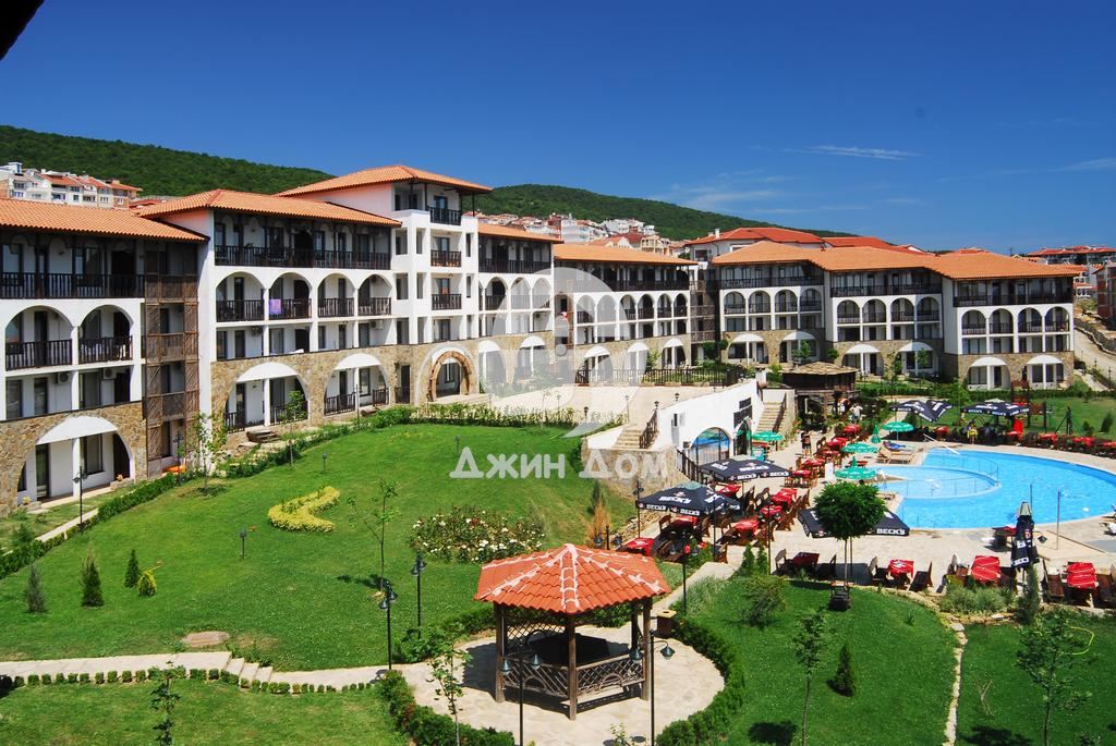 Тристаен апартамент в к-с „Воденицата“, Св. Влас - 0