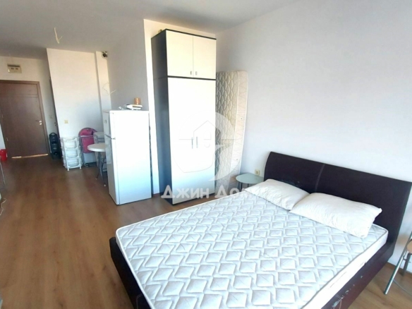 Просторен едностаен апартамент в к-с „Съни Вю Саут“, к.к. Слънчев бряг - 0