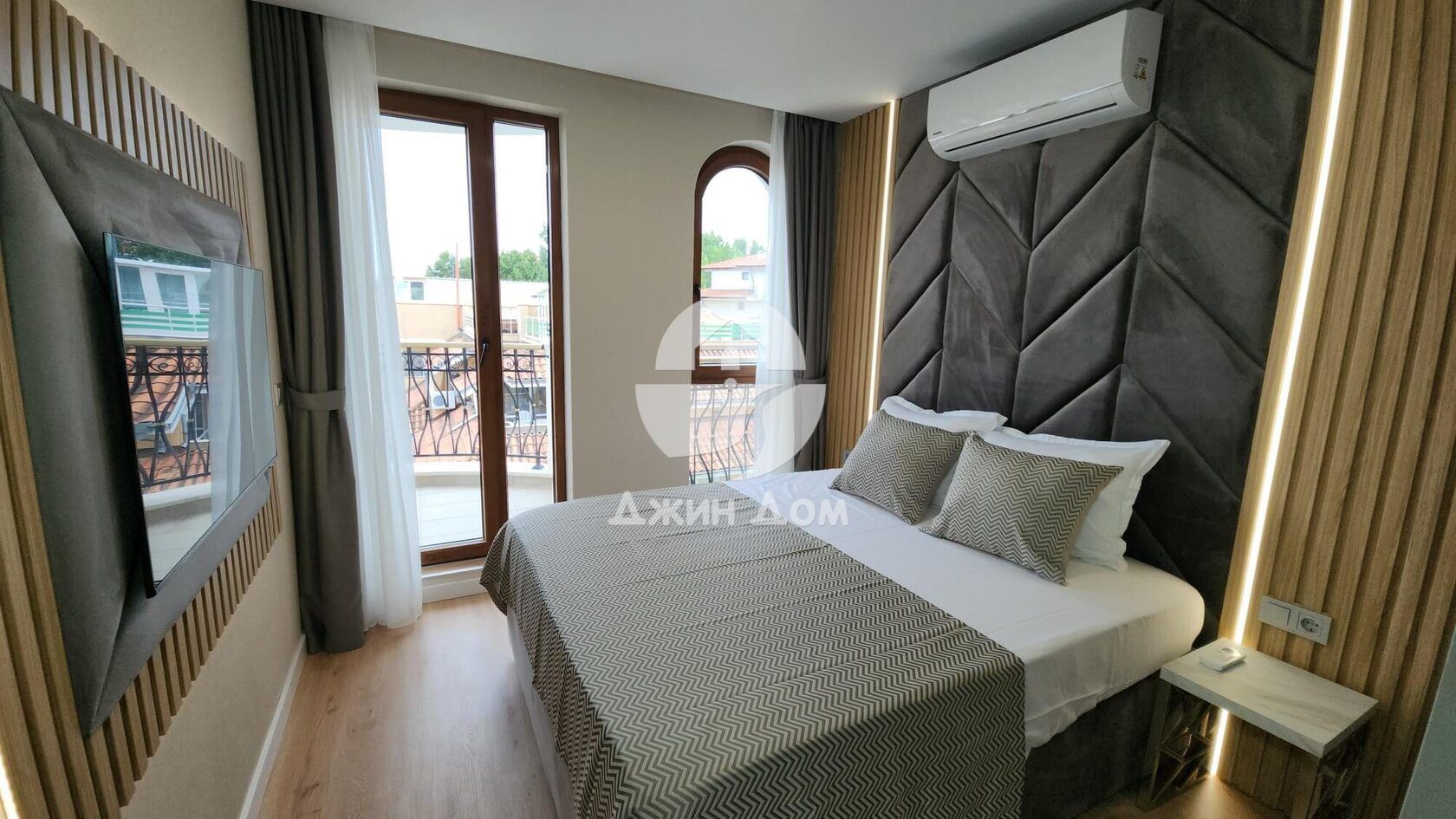 Тристаен апартамент в к-с Хармони Сюитс 18, к.к. Слънчев бряг - 0