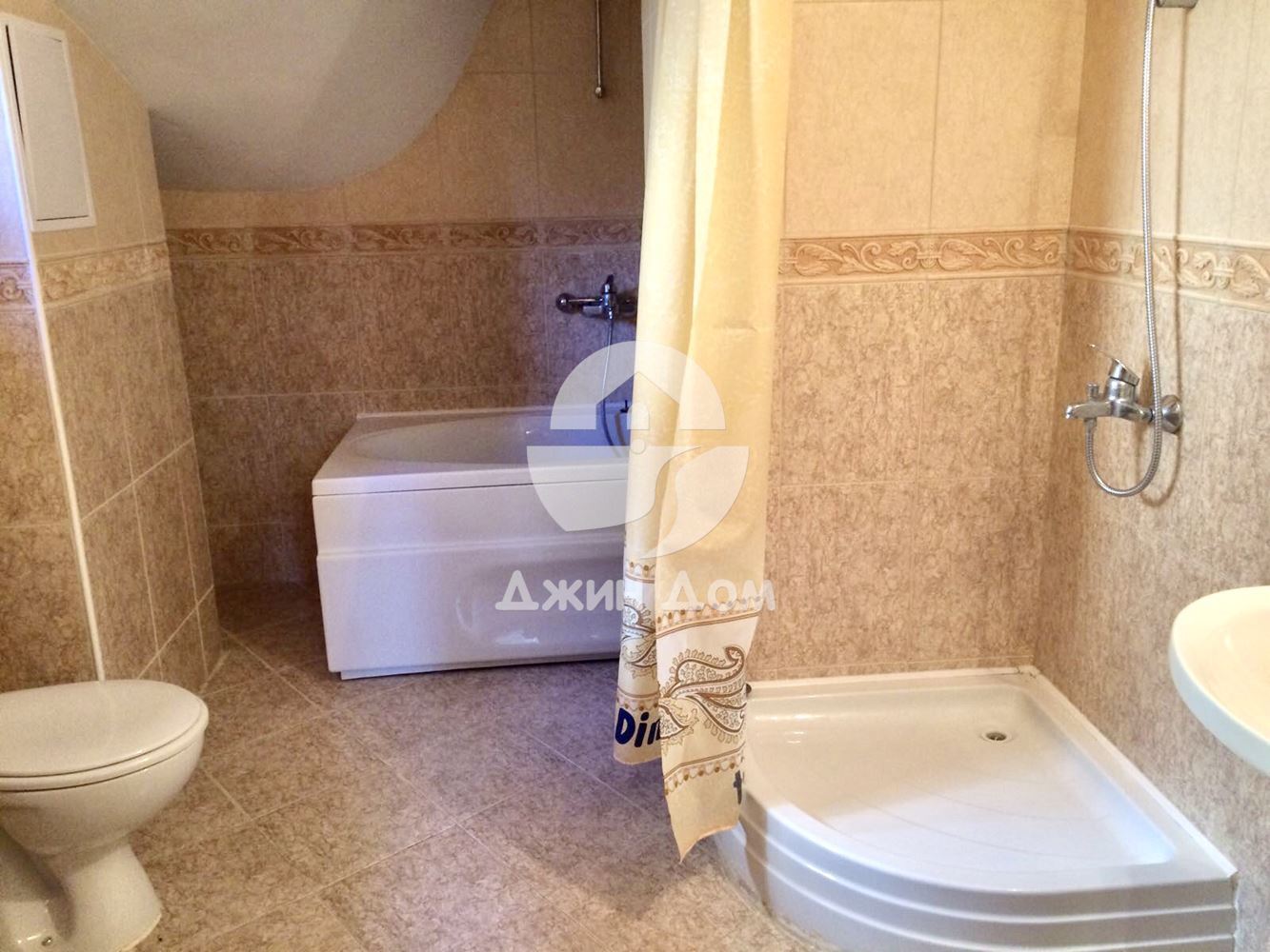 Триетажна обзаведена къща с басейн в к-с „Етъра 2”, гр. Свети Влас - 0