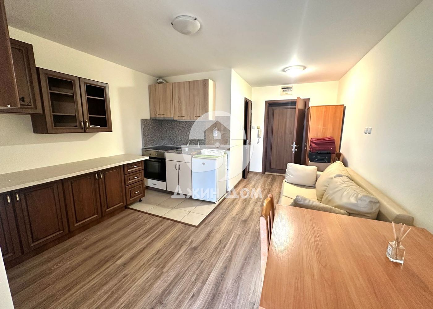 Едностаен апартамент с НИСКА ТАКСА в к-с „Виго“, гр. Несебър - 0