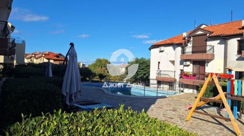 Двуетажна къща с ГЛЕДКА МОРЕ в м-т Буджака, гр. Созопол - 0