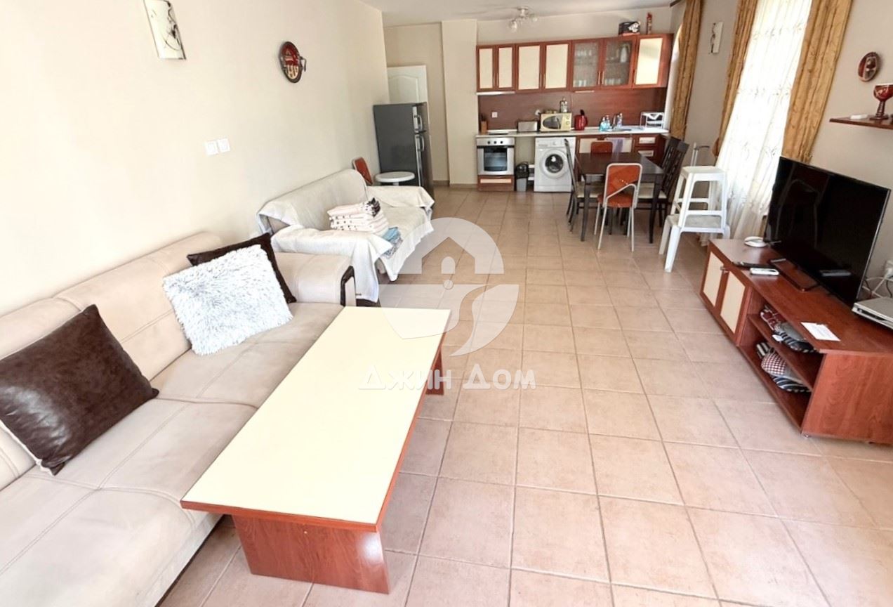 Просторен тристаен апартамент в к-с Съмър Дриймс, к.к. Слънчев бряг - 0