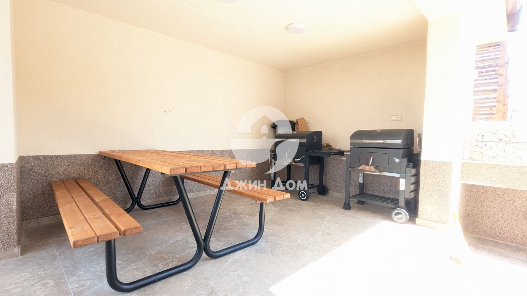 Стилен двустаен апартамент в к-с „Гранд Вилидж“, с. Кошарица - 0