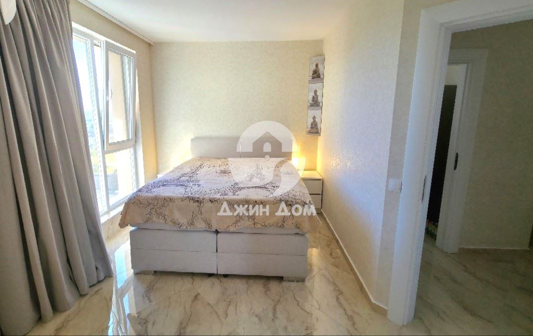 Просторен тристаен апартамент в к-с „Афродита Грийн“, Слънчев бряг - 0