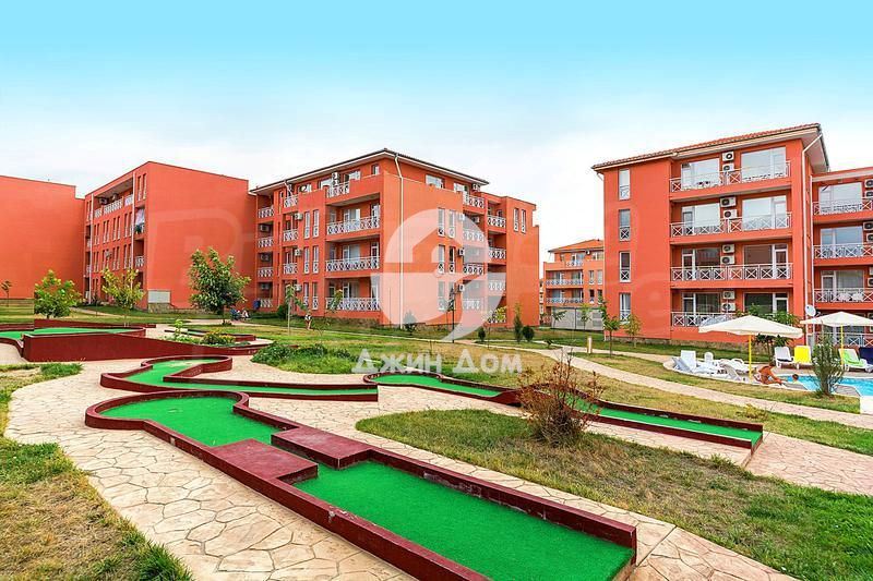 Двустаен апартамент в к-с „Съни Дей 6“, к.к. Слънчев бряг - 0