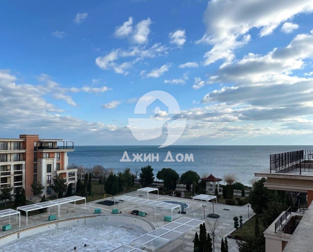 Двустаен апартамент с ПАНОРАМА МОРЕ в к-с „Престиж Форт“,гр Свети Влас - 0