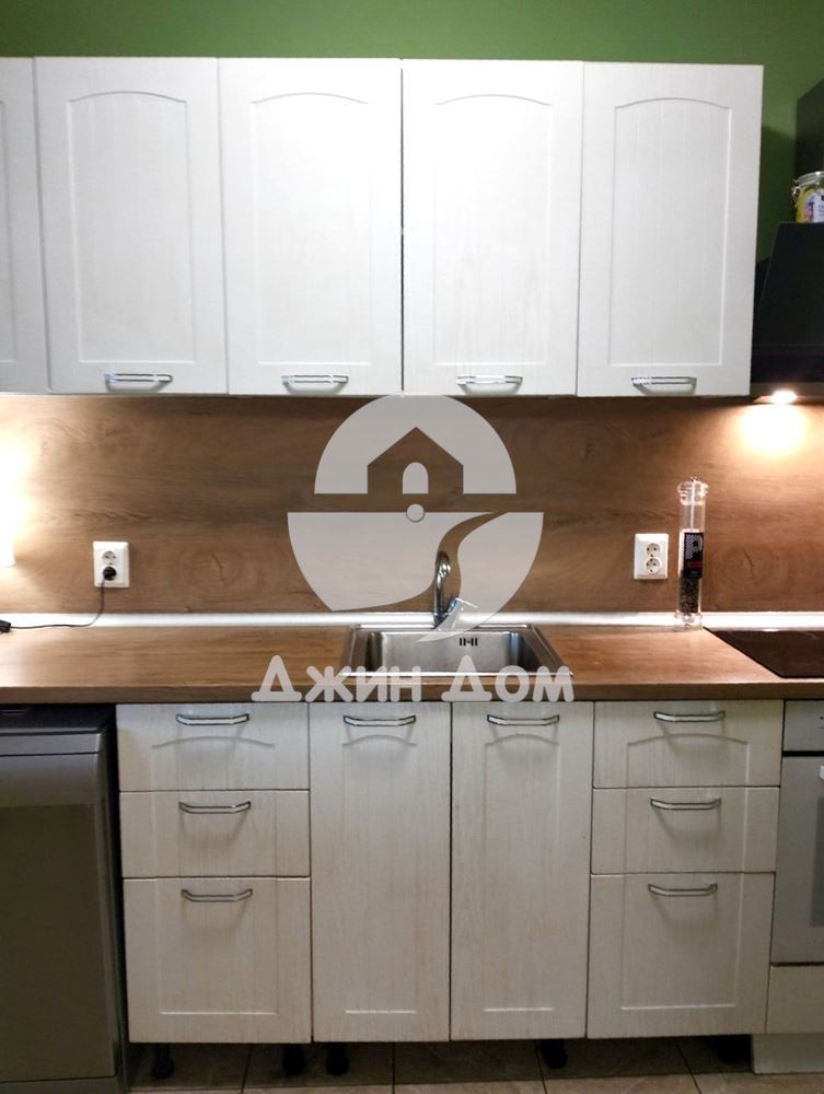 Обзаведена едноетажна къща с двор в с. Тънково - 0