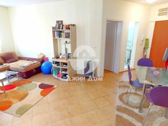 Просторен тристаен апартамент в к-с „Барко дел Сол“, к.к. Слънчев бряг - 0