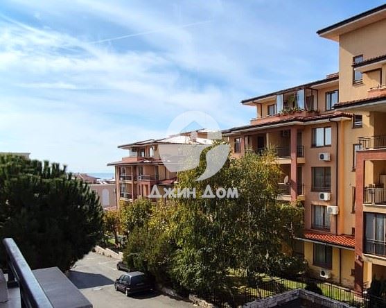 Апартамент с ЧАСТИЧНА ГЛЕДКА МОРЕ И ПЛАНИНА във Вила Флоренция,Св.Влас - 0