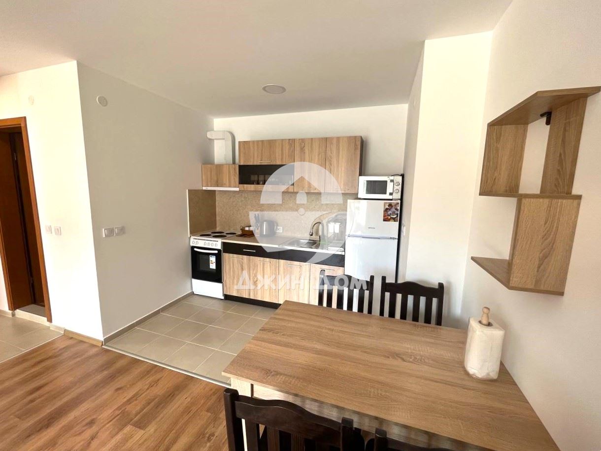 Просторен двустаен апартамент в к-с Несебър Форт Клуб, Слънчев бряг - 0