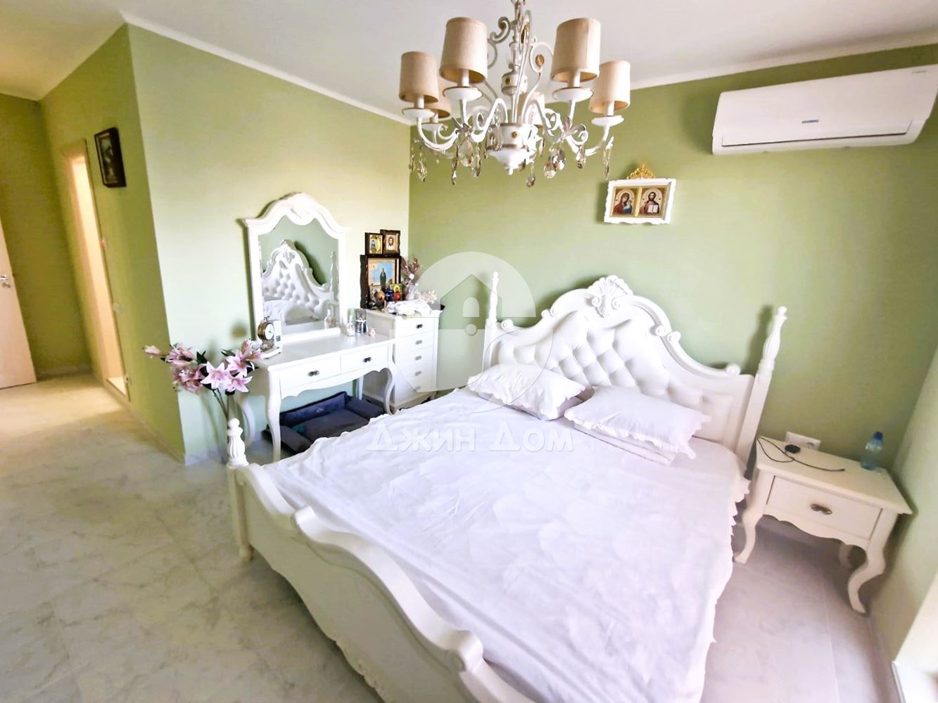 Просторен луксозен многостаен апартамент в к-с Посейдон, гр. Несебър - 0