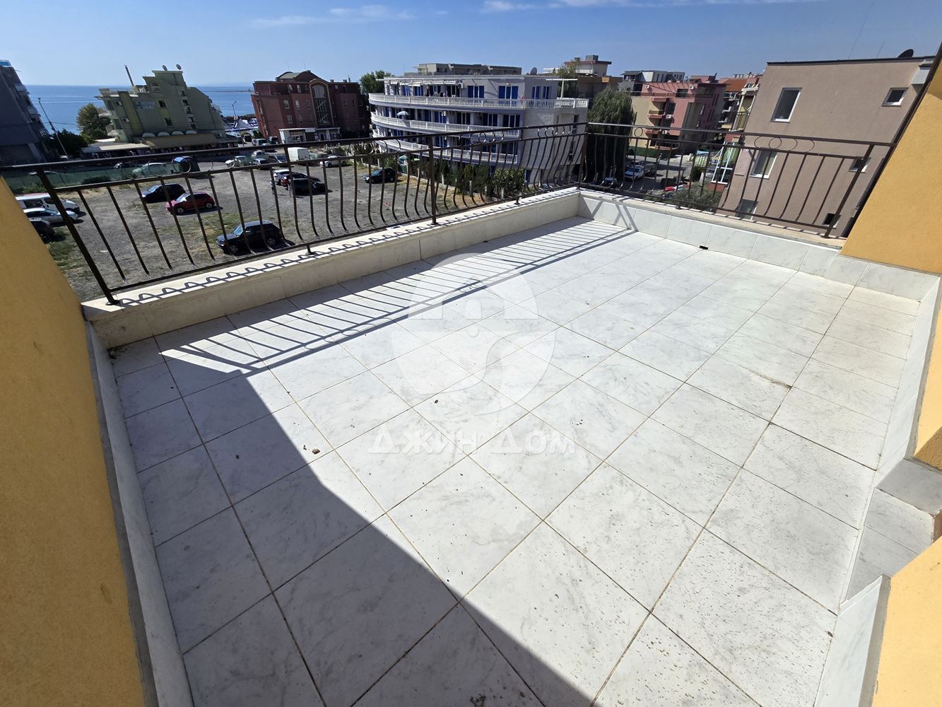 Двустаен апартамент с ГЛЕДКА МОРЕ в к-с Амото, с. Равда - 0