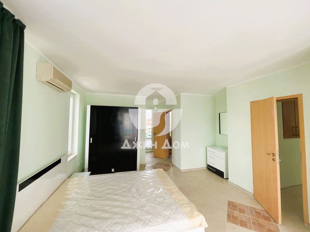 Тристаен пентхаус с ПАНОРАМА МОРЕ в к-с „Оазис“, с. Равда - 0