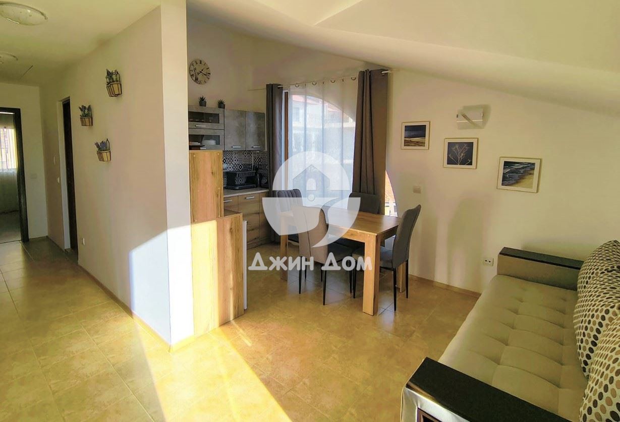 Просторен двустаен апартамент в к-с „Морски Фар“, гр. Свети Влас - 0