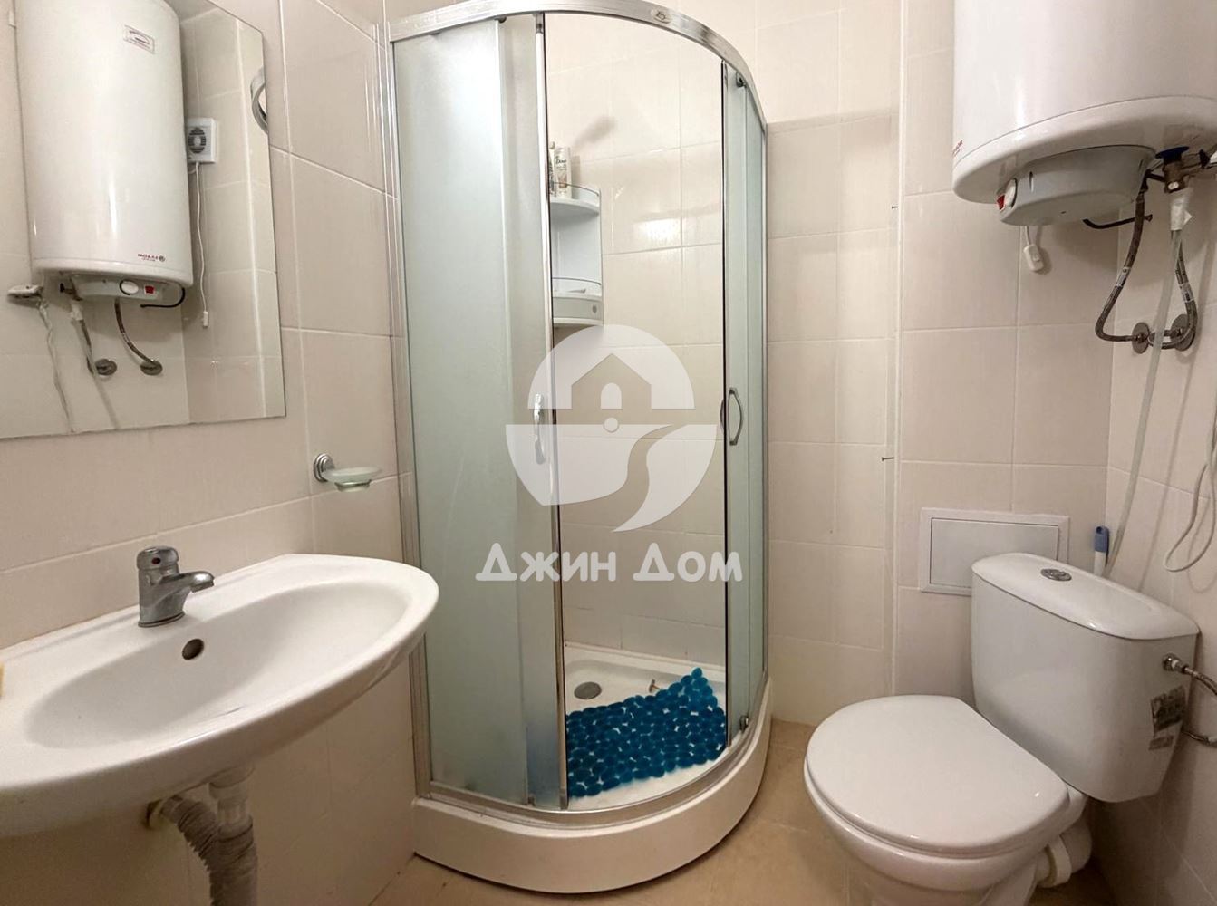 Просторен тристаен апартамент в к-с „Съни Дей 6“, к.к. Слънчев бряг - 0