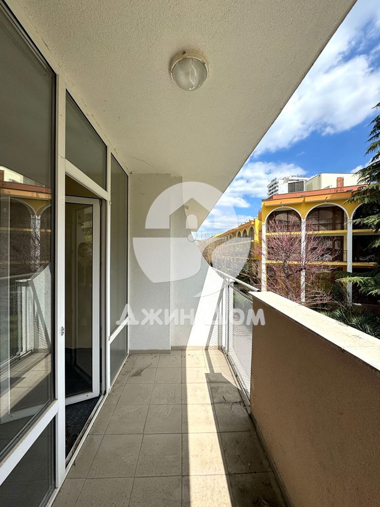 Триетажен корпус от хотел в к-с „Роял Сентрал“, к.к. Слънчев бряг - 0