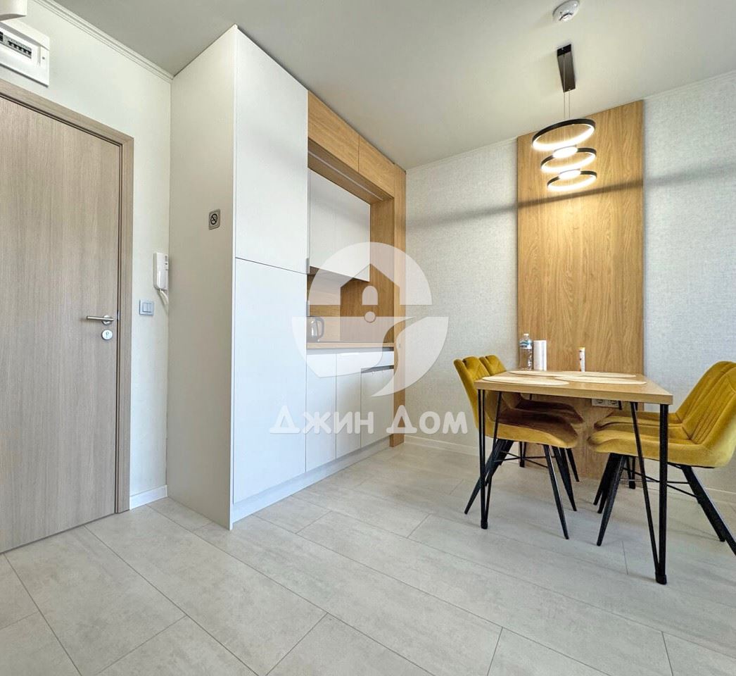 Стилен двустаен апартамент с ГЛЕДКА ПЛАНИНА в к-с „Доменико“, Сл. бряг - 0