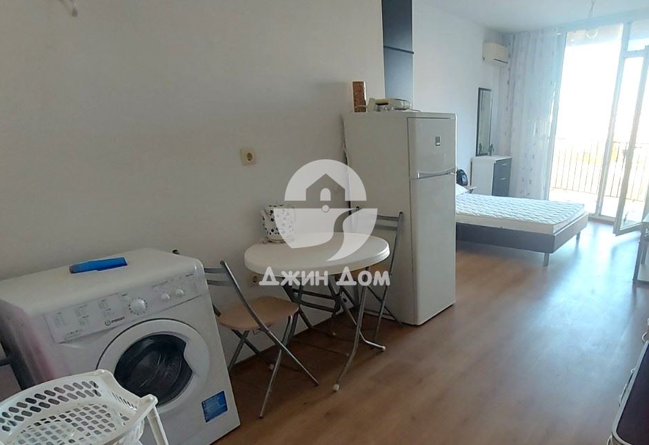 Просторен едностаен апартамент в к-с „Съни Вю Саут“, к.к. Слънчев бряг - 0