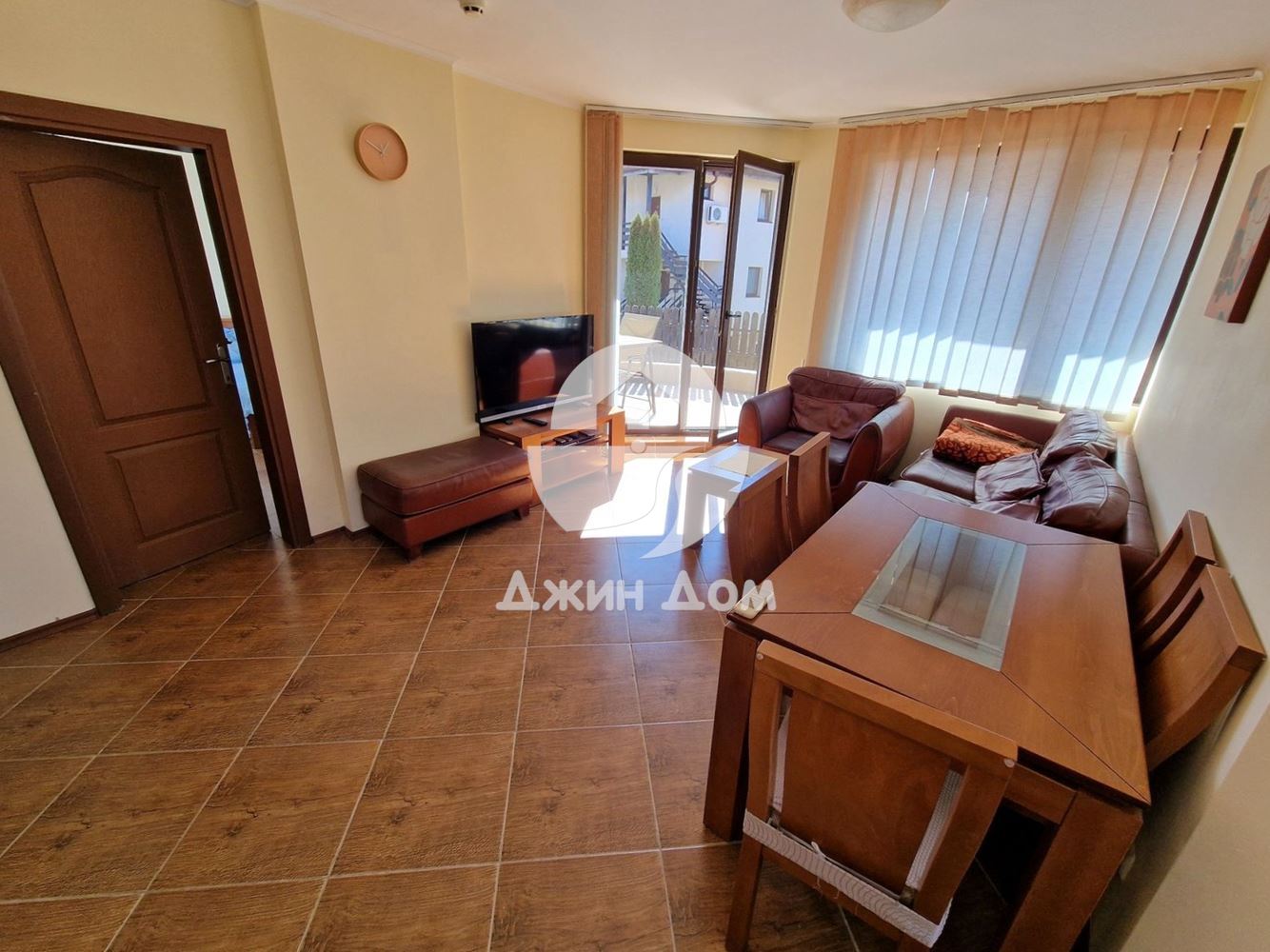 Тристаен апартамент в к-с “Бей Вю Вилас“, с. Кошарица - 0