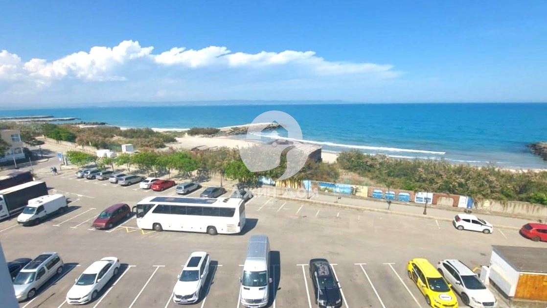 Тристаен апартамент с ГЛЕДКА МОРЕ в к-с „Голдън Сий Вю“, гр. Поморие - 0