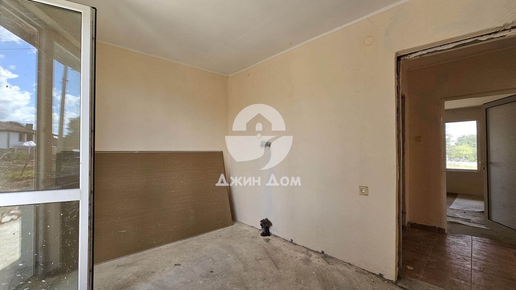 Едноетажна къща в с. Дюлево, обл. Бургас - 0