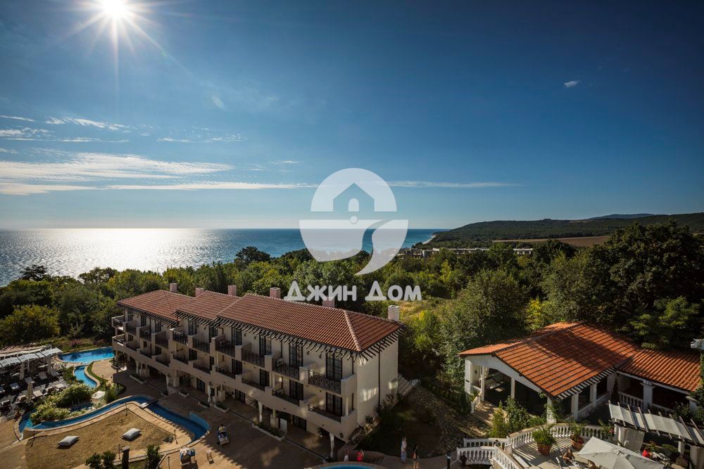 Тристайни апартаменти с ГЛЕДКА МОРЕ в Клифф Бийч СПА Резорт, гр. Обзор - 0