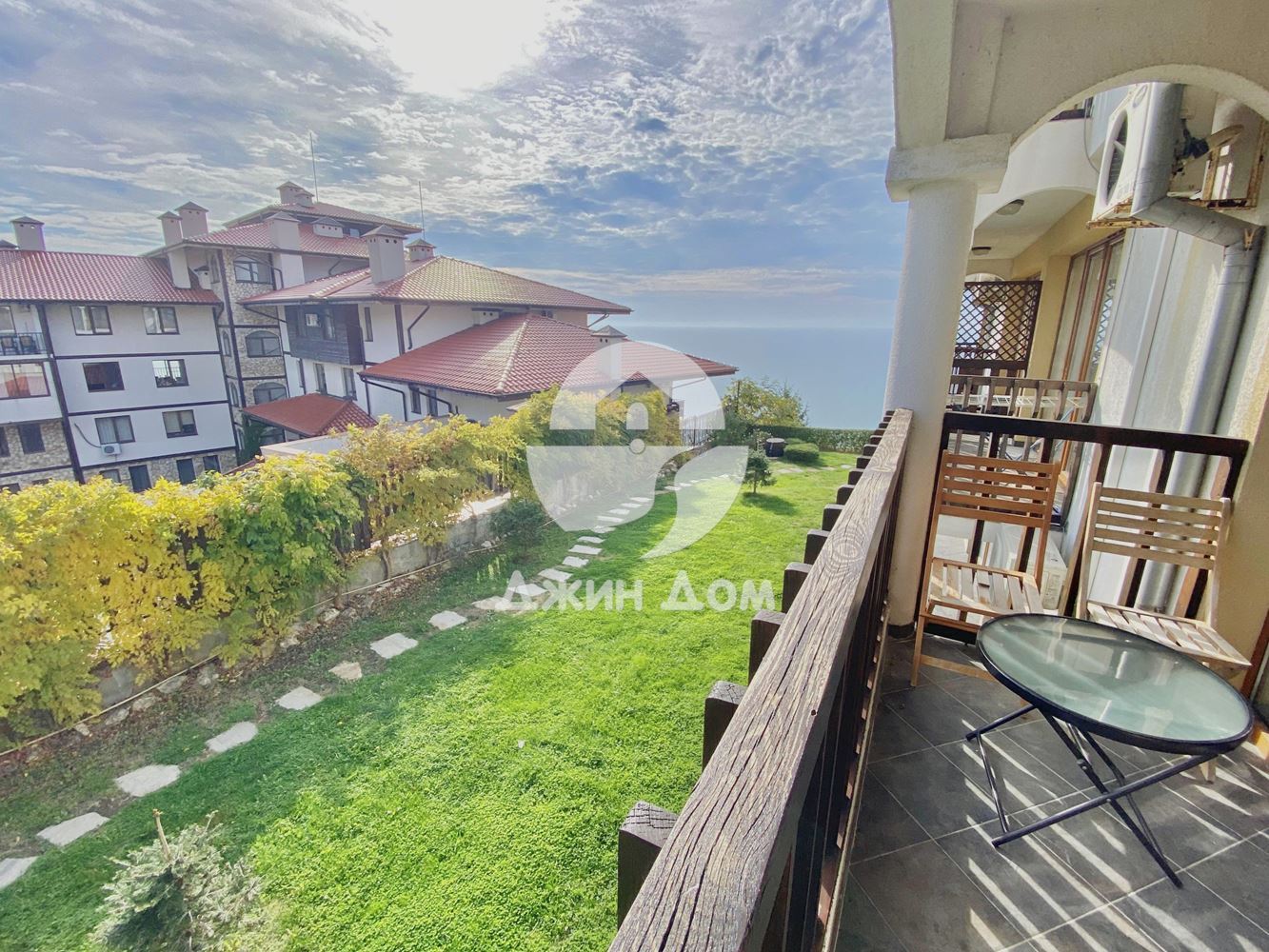 Четиристаен мезонет с ГЛЕДКА МОРЕ в Сън Коуст Резорт, гр. Свети Влас - 0