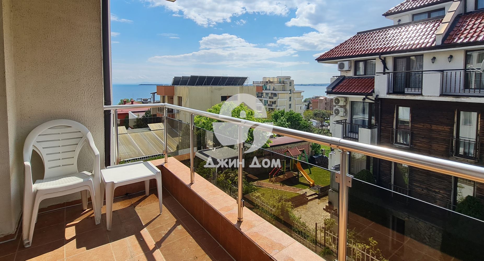 Просторен тристаен апартамент с ГЛЕДКА МОРЕ в к-с „Сирена“, Свети Влас - 0