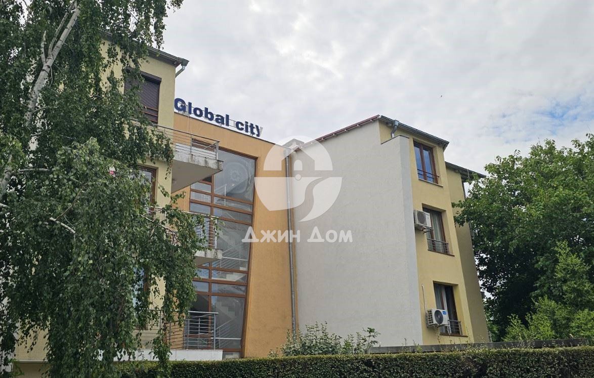 Тристаен апартамент в к-с „Глобъл Сити“, гр. Несебър - 0