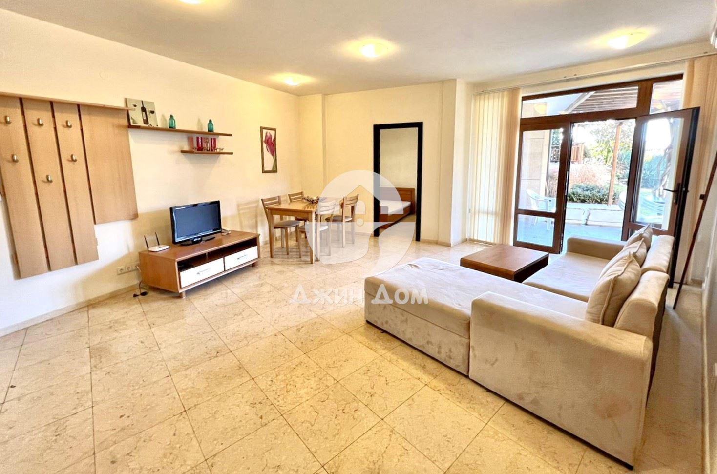 Тристаен апартамент с ЧАСТИЧНА ГЛЕДКА МОРЕ в к-с "Райска градина" - 0