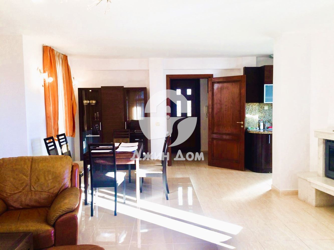 Триетажна обзаведена къща с басейн в к-с „Етъра 2”, гр. Свети Влас - 0