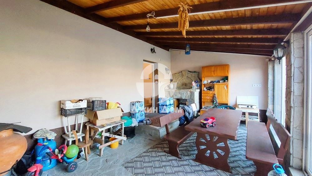 Предлагаме обзаведена къща в ж.к. Меден Рудник, гр. Бургас - 0