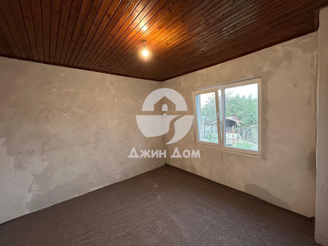 Къща с просторен двор в с. Аспарухово - 0